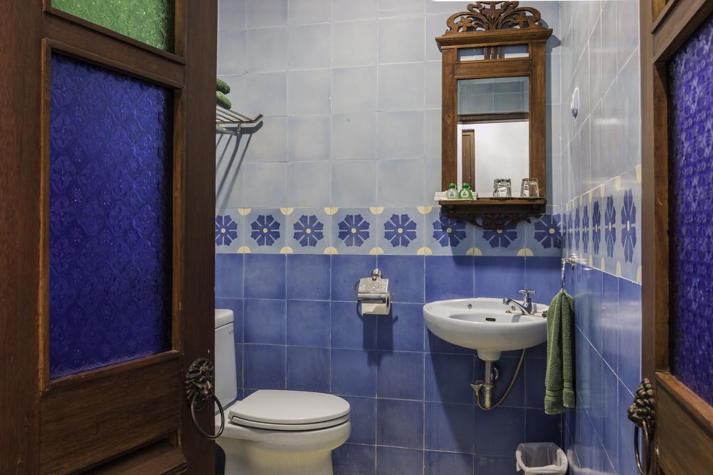 Dhanesvara Holistic Unique Homestay Wonocolo Экстерьер фото