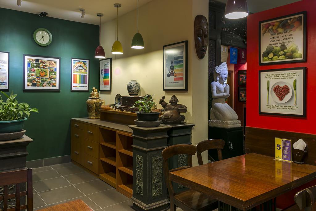 Dhanesvara Holistic Unique Homestay Wonocolo Экстерьер фото